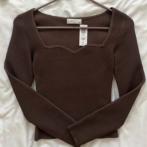 NWT Aritzia Babaton Top